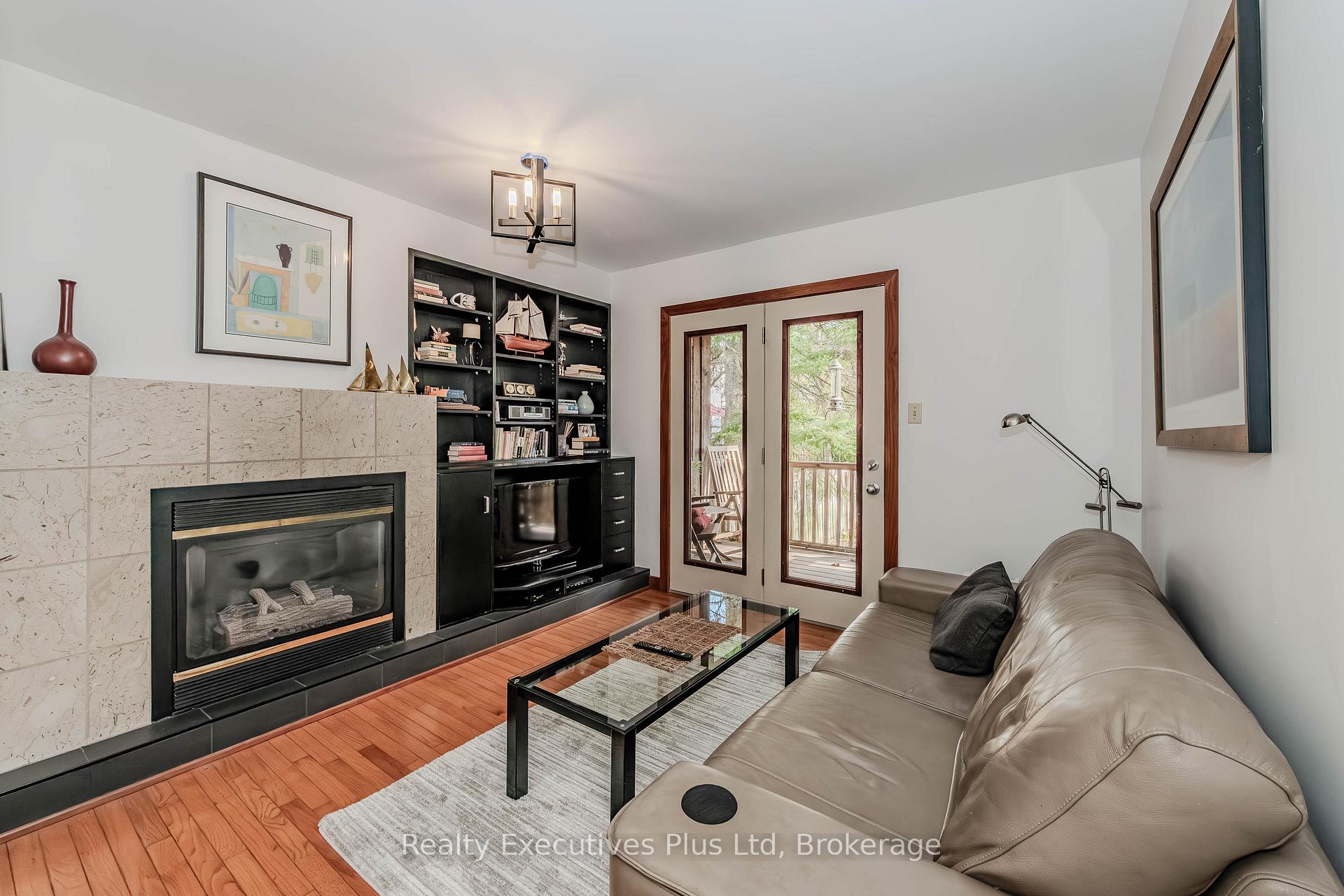 Photo 18 of 8 Echo Drive, Guelph, Dovercliffe Park/Old University — HOMEH