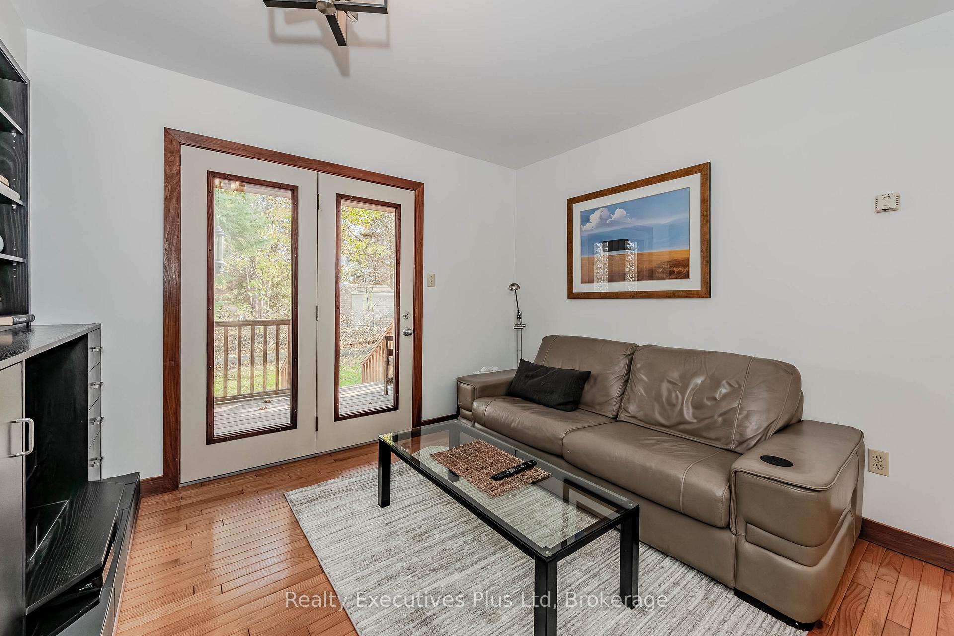 Photo 19 of 8 Echo Drive, Guelph, Dovercliffe Park/Old University — HOMEH