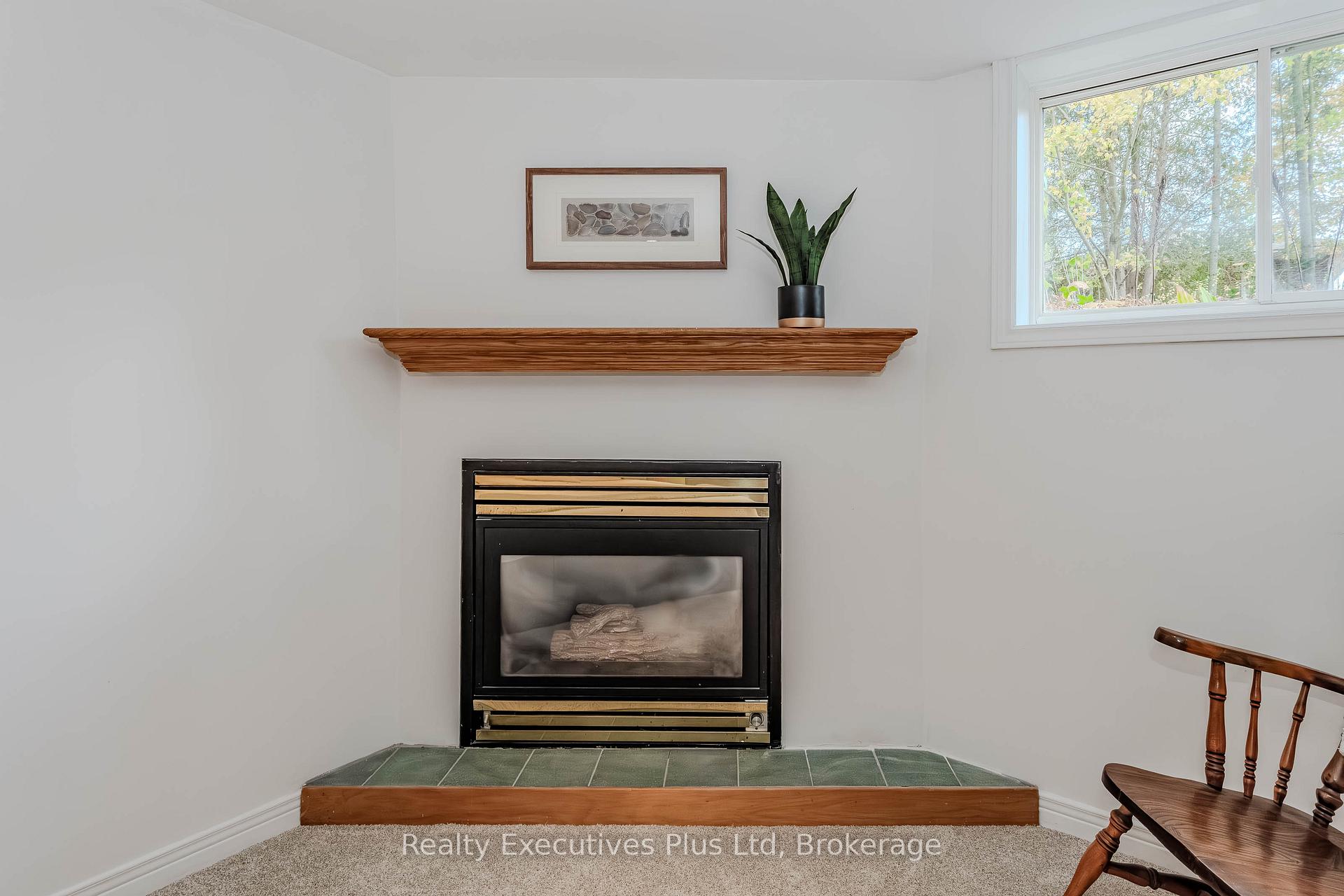 Photo 35 of 8 Echo Drive, Guelph, Dovercliffe Park/Old University — HOMEH