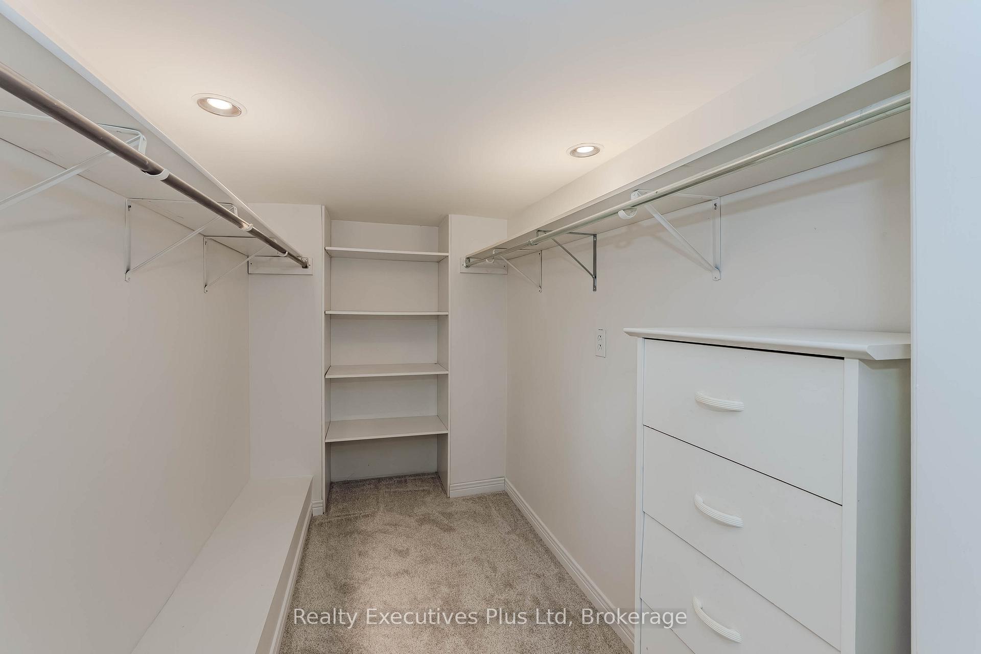 Photo 38 of 8 Echo Drive, Guelph, Dovercliffe Park/Old University — HOMEH