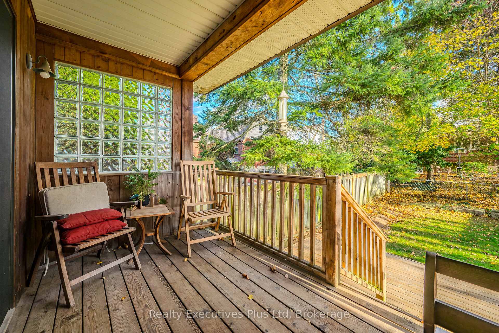 Photo 46 of 8 Echo Drive, Guelph, Dovercliffe Park/Old University — HOMEH