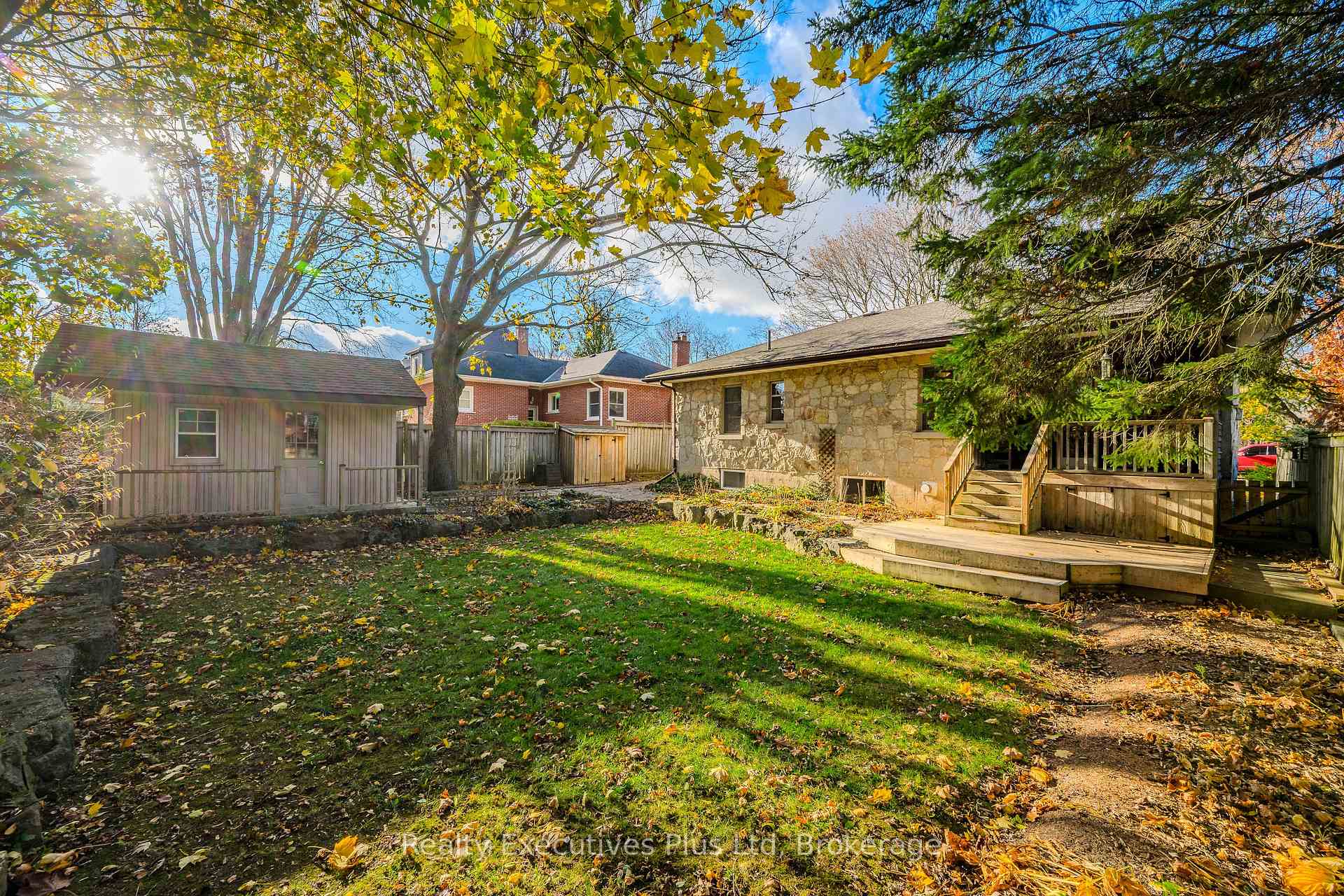 Photo 49 of 8 Echo Drive, Guelph, Dovercliffe Park/Old University — HOMEH