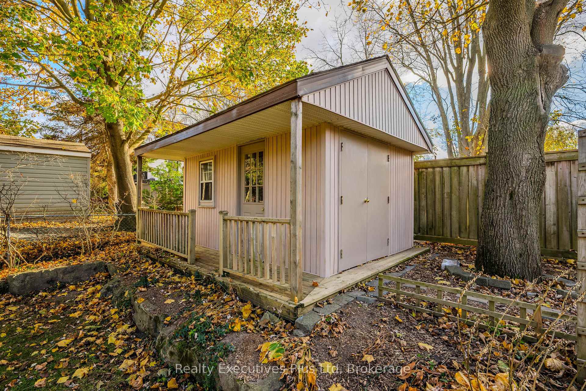 Photo 50 of 8 Echo Drive, Guelph, Dovercliffe Park/Old University — HOMEH