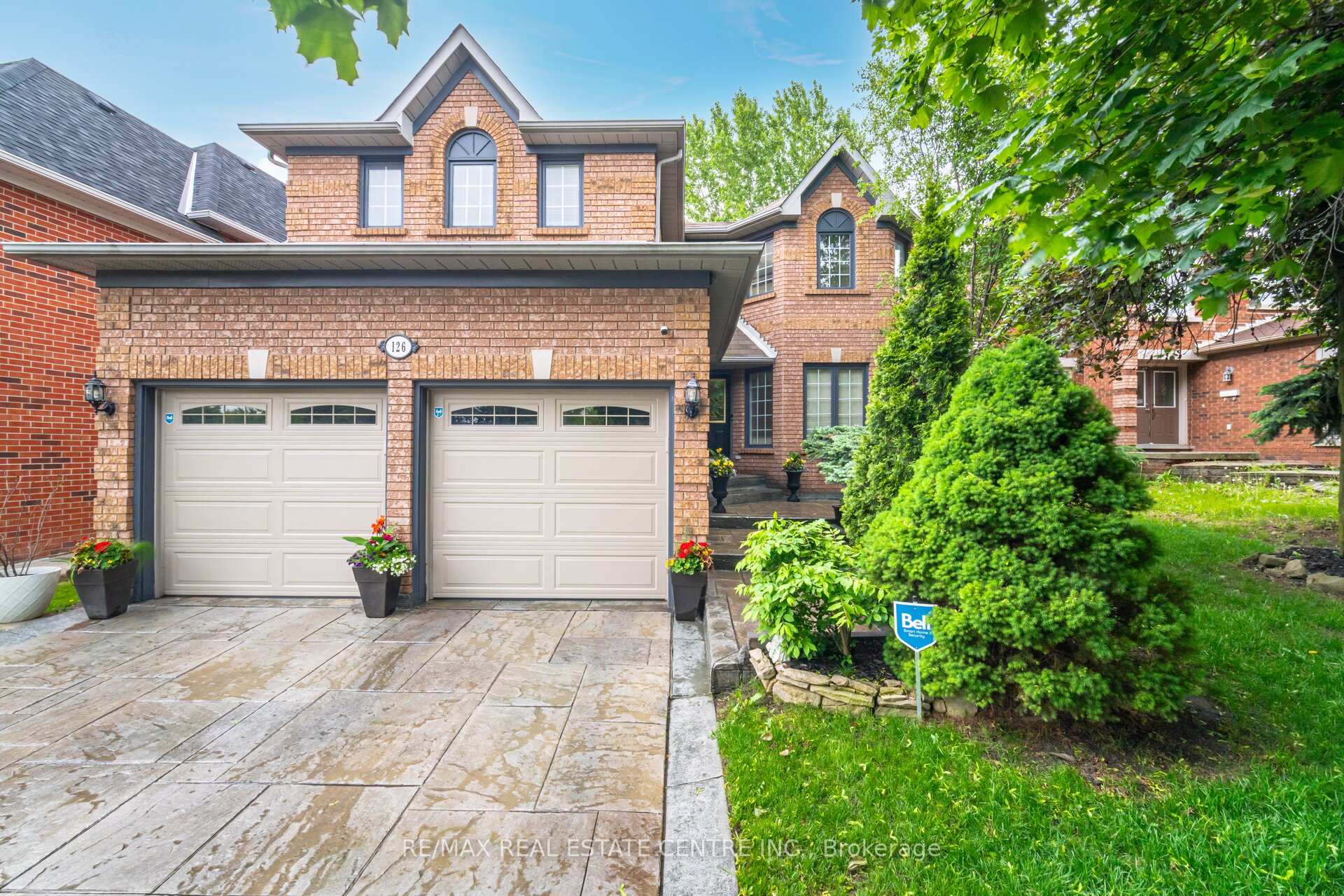 Photo 4 of 126 Eagleridge Drive, Brampton, Sandringham-Wellington — HOMEH