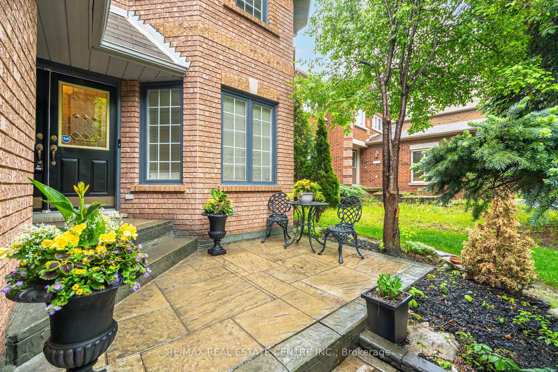 Photo 5 of 126 Eagleridge Drive, Brampton, Sandringham-Wellington — HOMEH
