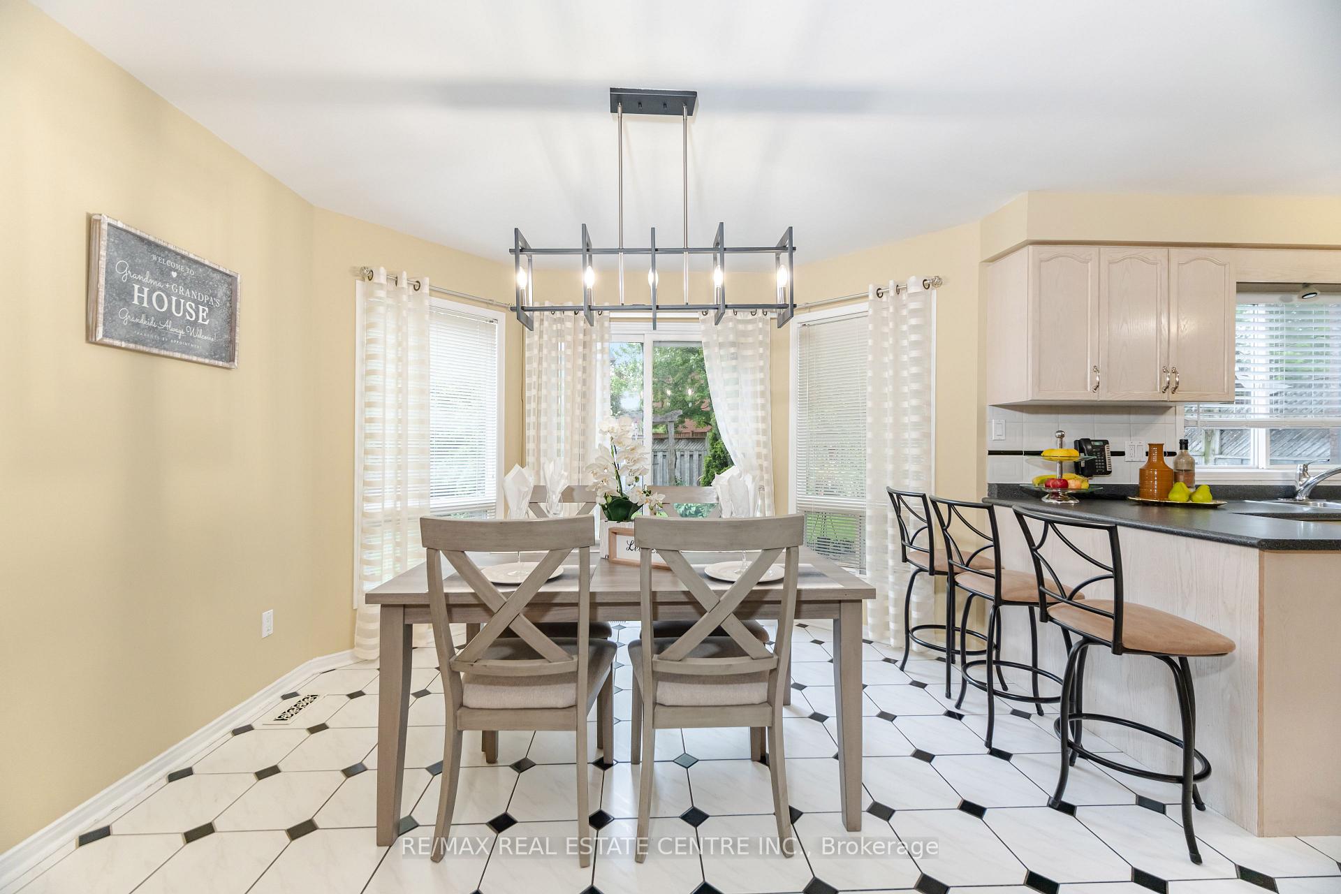 Photo 18 of 126 Eagleridge Drive, Brampton, Sandringham-Wellington — HOMEH