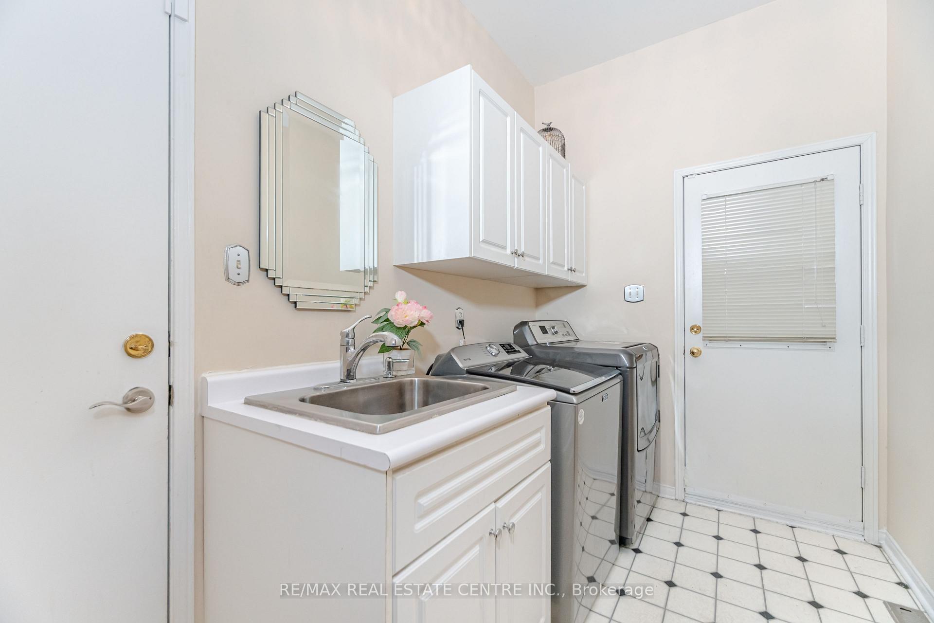 Photo 26 of 126 Eagleridge Drive, Brampton, Sandringham-Wellington — HOMEH
