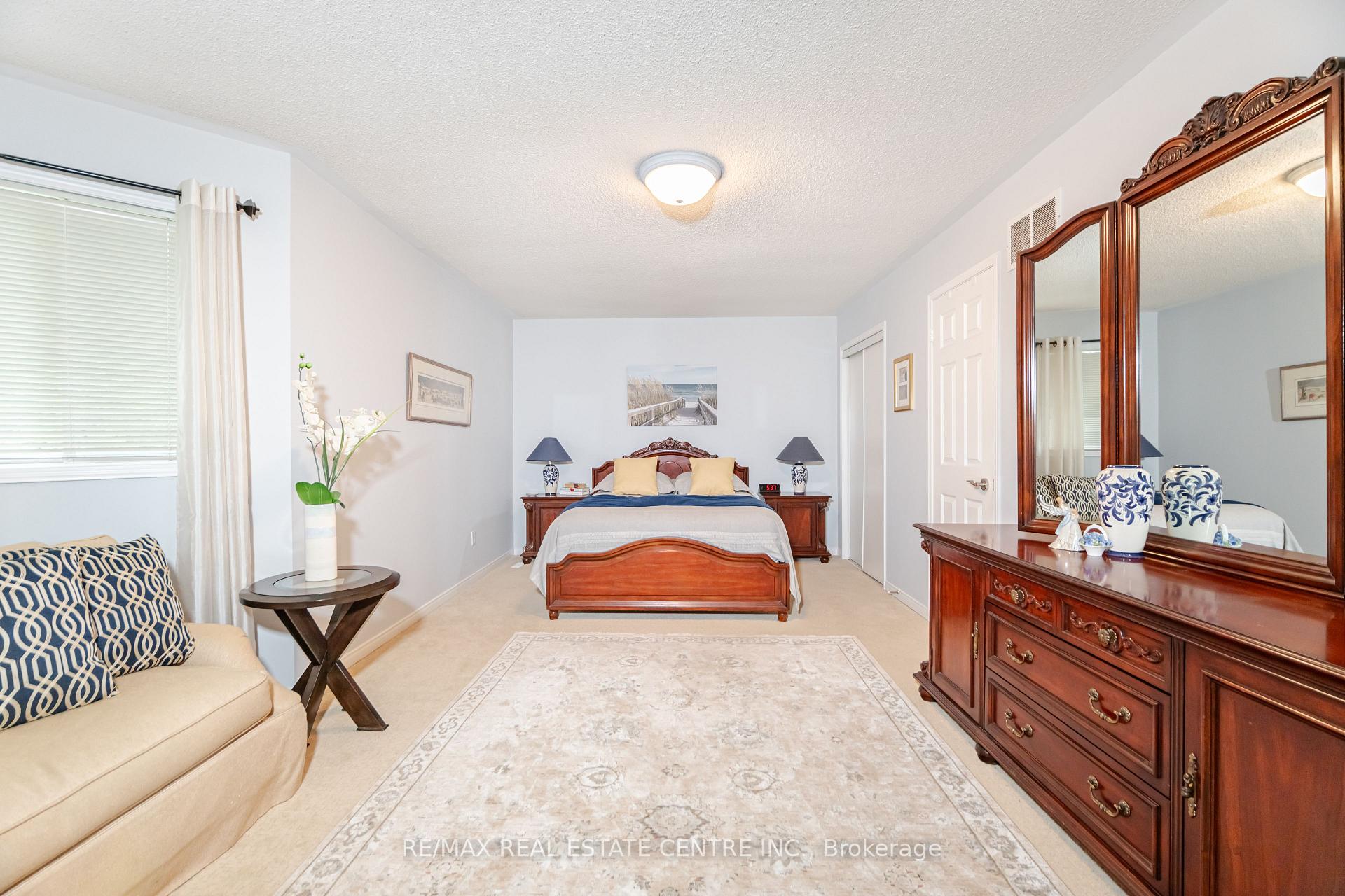 Photo 32 of 126 Eagleridge Drive, Brampton, Sandringham-Wellington — HOMEH