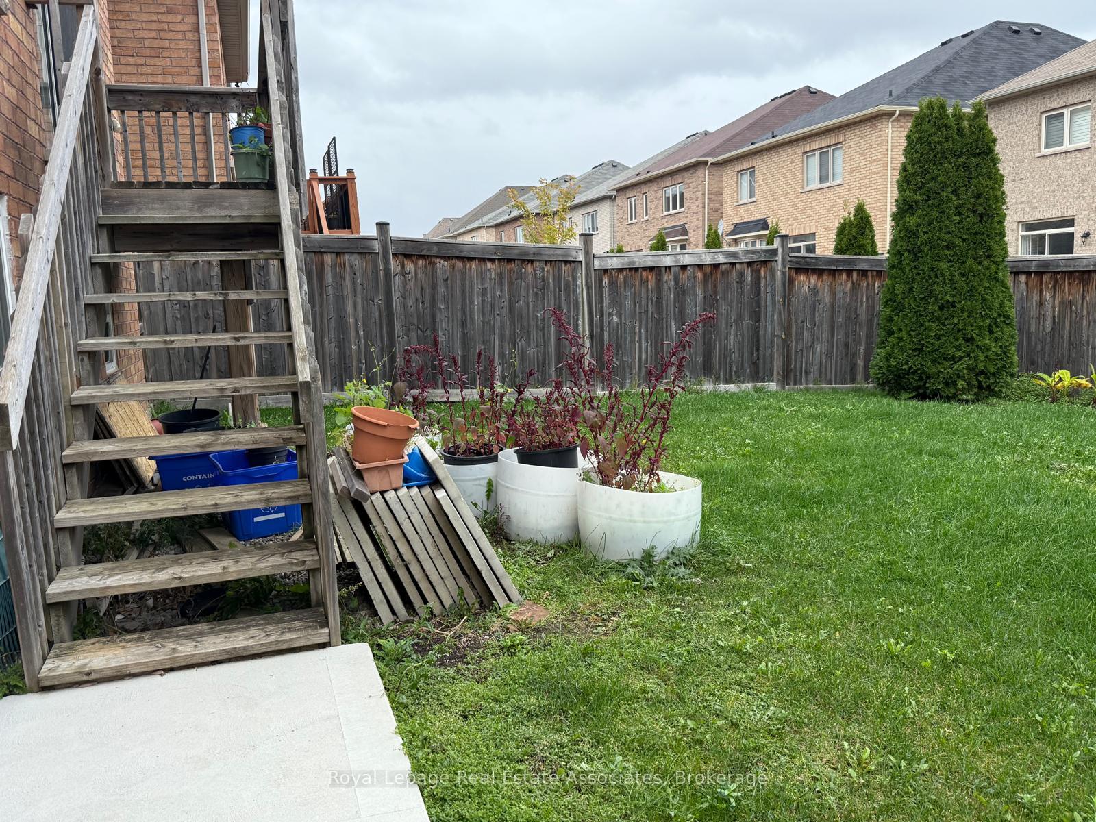 Photo 4 of 7 Lavallee Crescent, Brampton, Credit Valley — HOMEH