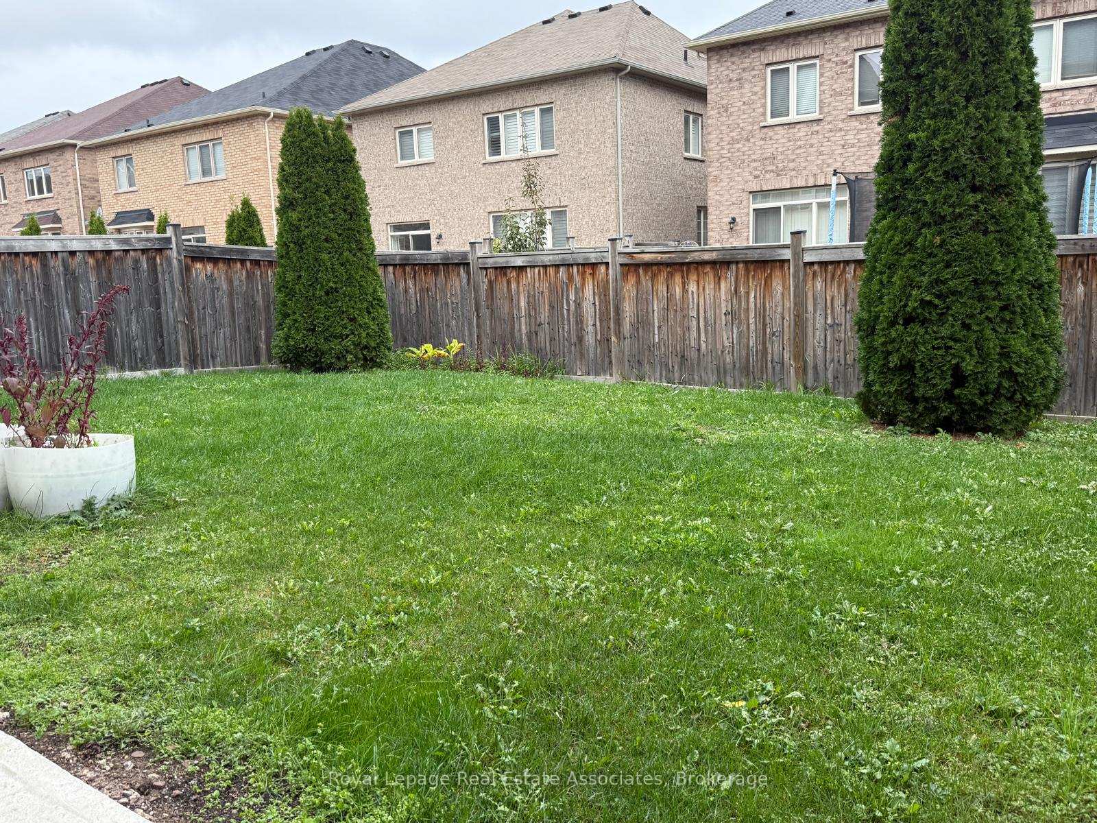Photo 5 of 7 Lavallee Crescent, Brampton, Credit Valley — HOMEH