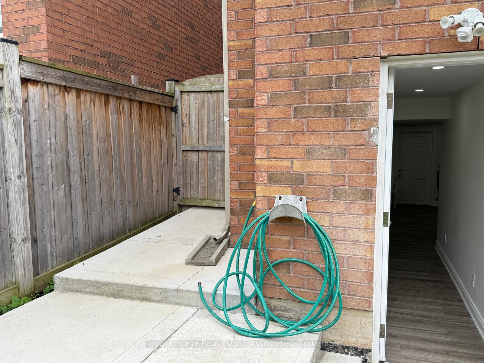 Photo 14 of 7 Lavallee Crescent, Brampton, Credit Valley — HOMEH