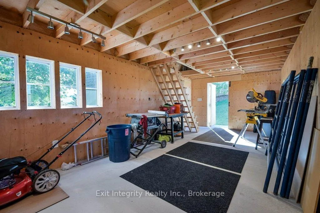 Photo 162 of 407 Harrisburg Road, Hamilton, Rural Flamborough — HOMEH