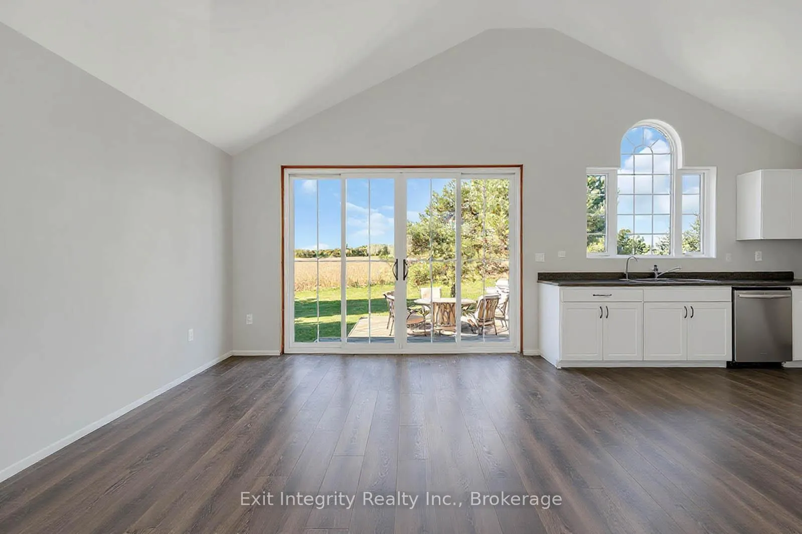 Photo 186 of 407 Harrisburg Road, Hamilton, Rural Flamborough — HOMEH