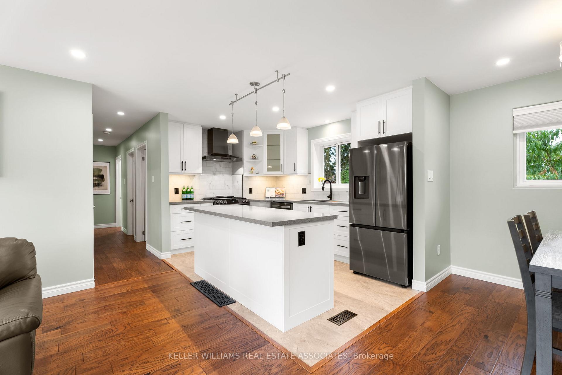 Photo 10 of 14 Moultrey Crescent, Halton Hills, Georgetown — HOMEH