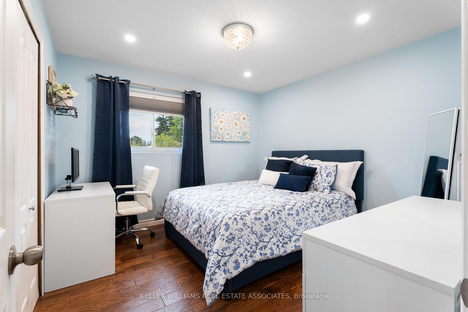 Photo 15 of 14 Moultrey Crescent, Halton Hills, Georgetown — HOMEH