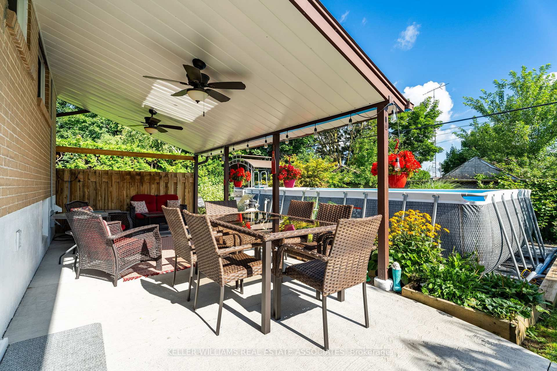 Photo 27 of 14 Moultrey Crescent, Halton Hills, Georgetown — HOMEH