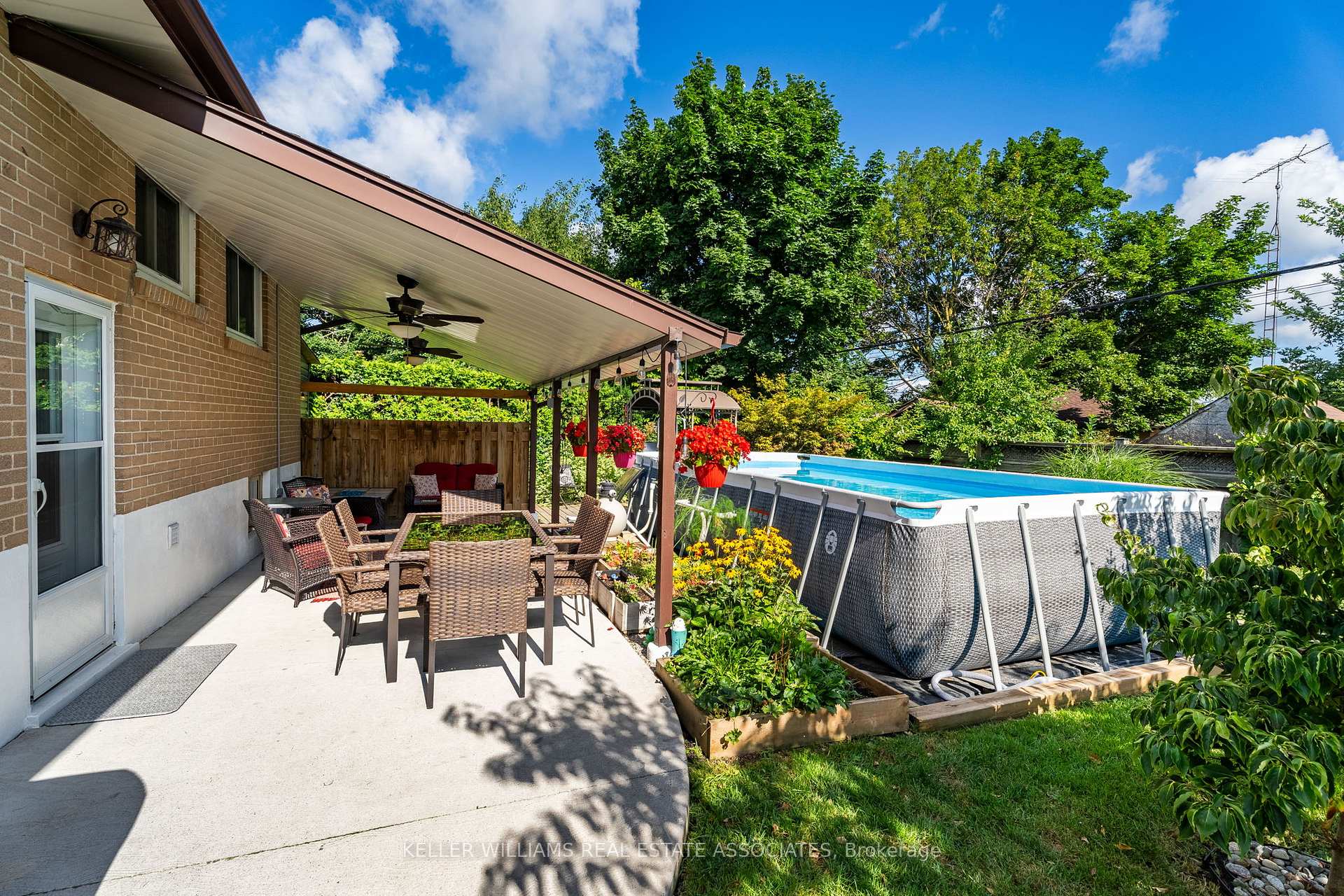 Photo 29 of 14 Moultrey Crescent, Halton Hills, Georgetown — HOMEH