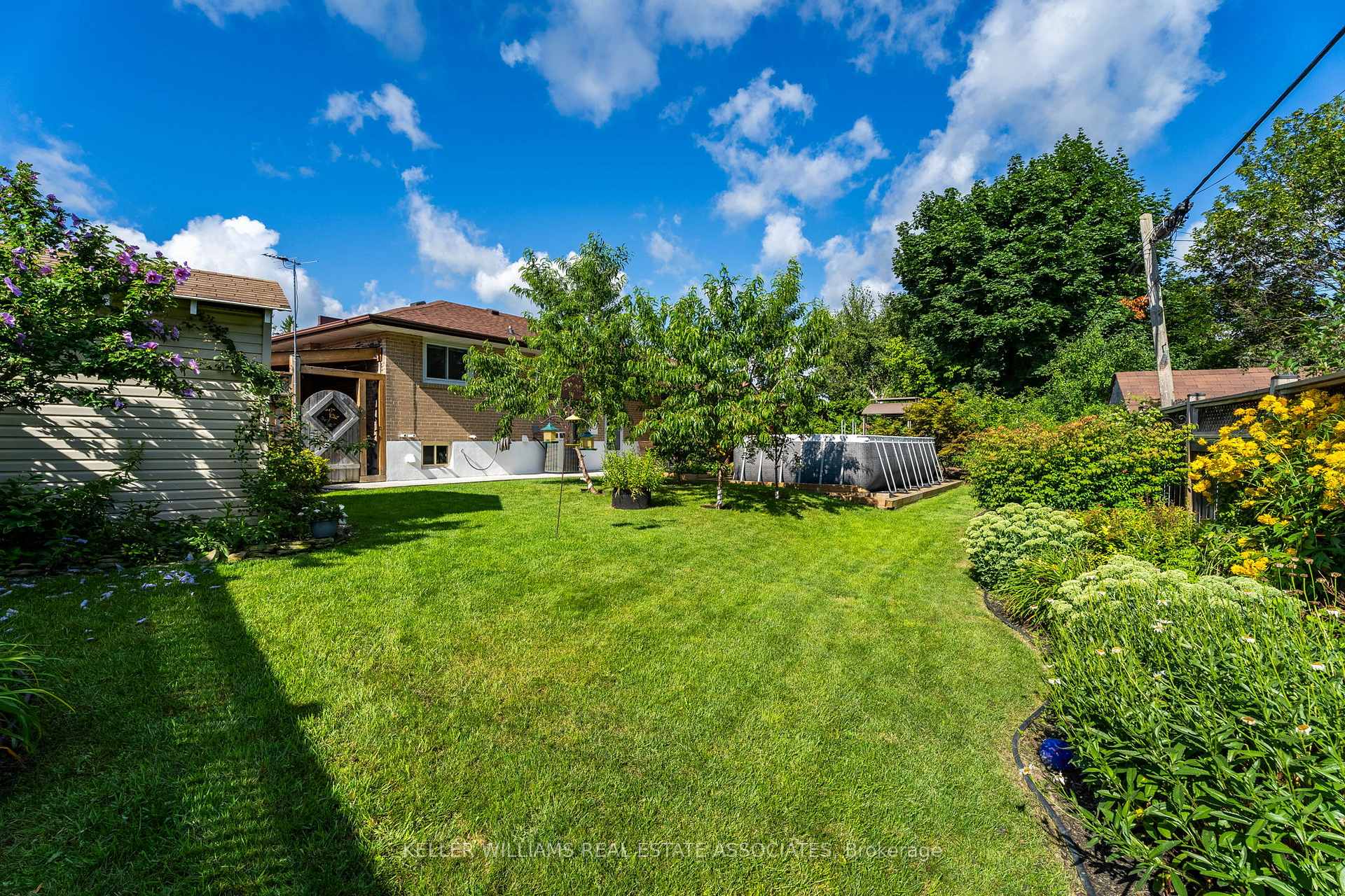 Photo 32 of 14 Moultrey Crescent, Halton Hills, Georgetown — HOMEH