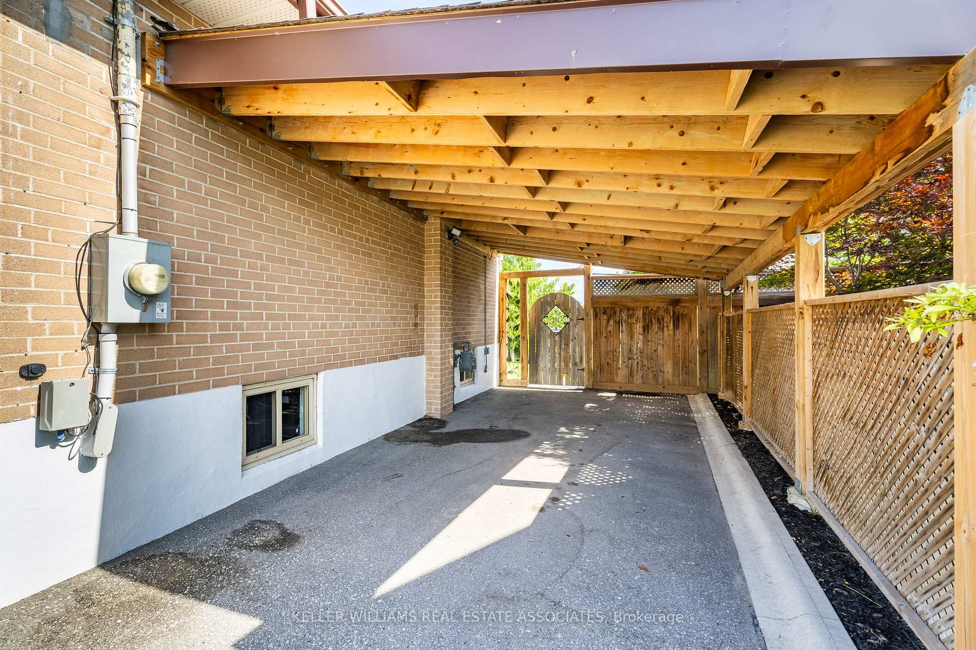 Photo 33 of 14 Moultrey Crescent, Halton Hills, Georgetown — HOMEH
