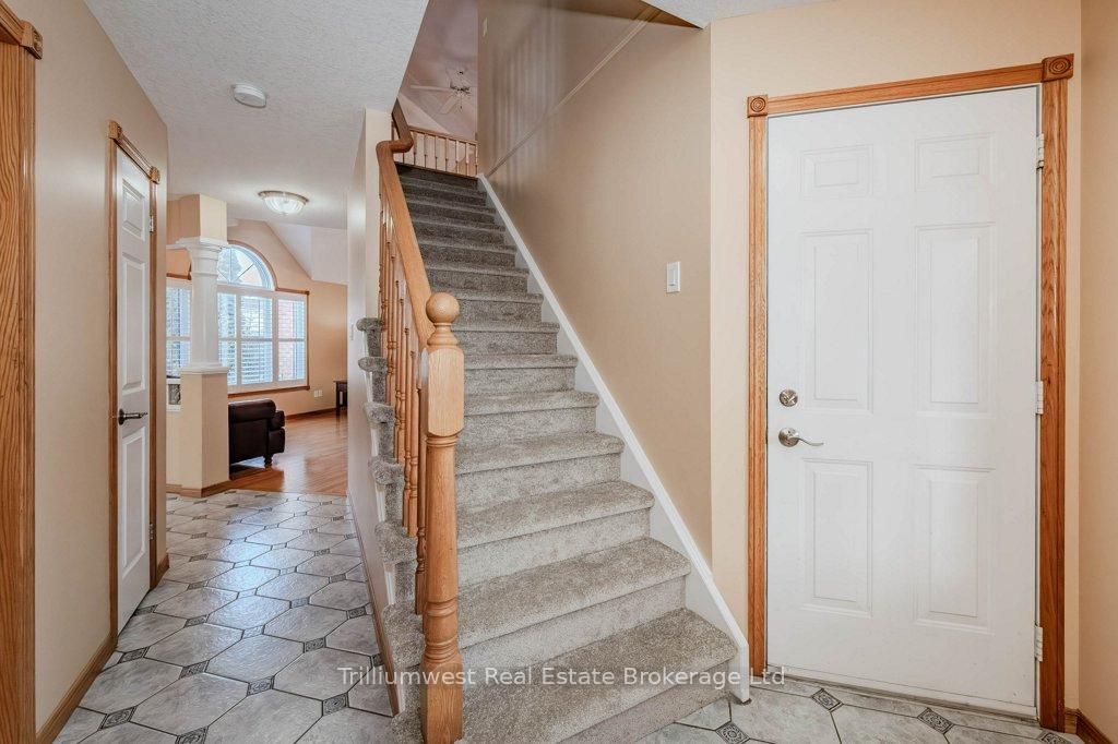 Photo 6 of 32 Camm Crescent, Guelph, Pineridge/Westminster Woods — HOMEH