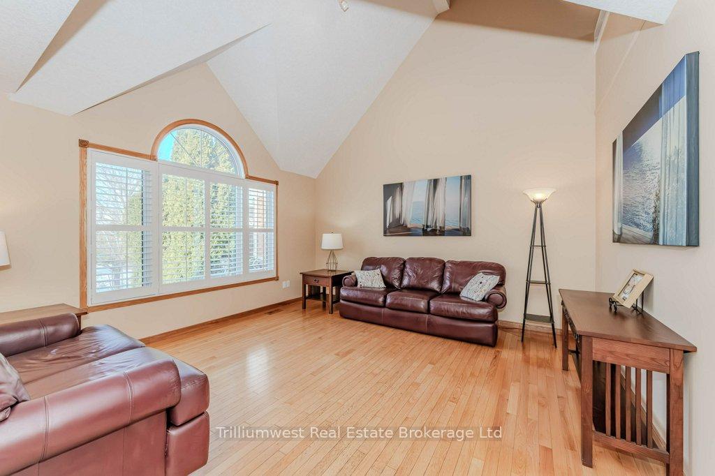 Photo 7 of 32 Camm Crescent, Guelph, Pineridge/Westminster Woods — HOMEH