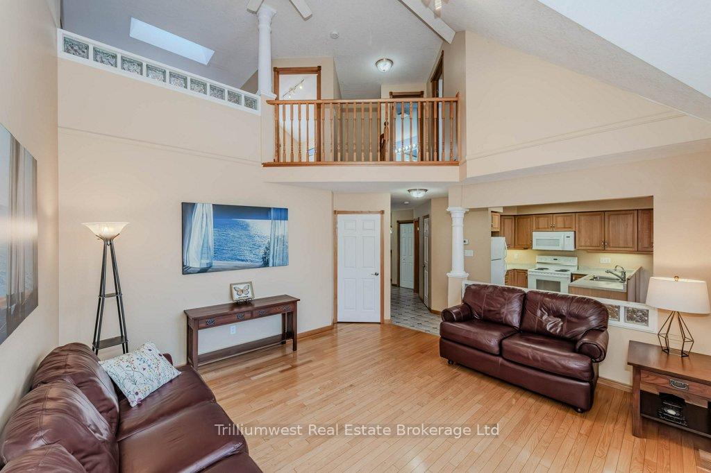 Photo 8 of 32 Camm Crescent, Guelph, Pineridge/Westminster Woods — HOMEH