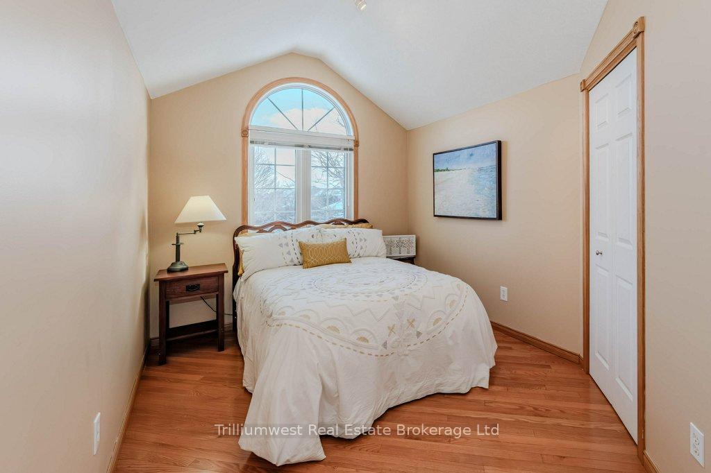 Photo 23 of 32 Camm Crescent, Guelph, Pineridge/Westminster Woods — HOMEH