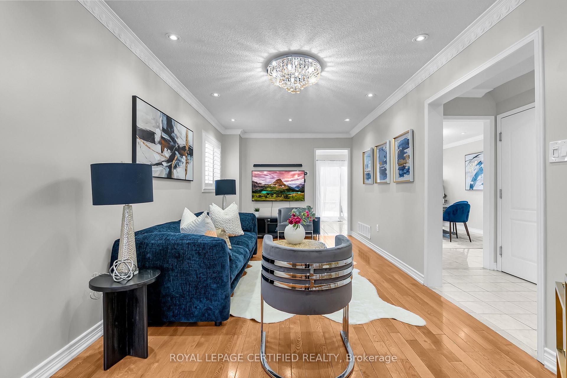 Photo 9 of 61 Cranberry Crescent, Brampton, Fletcher's Creek South — HOMEH