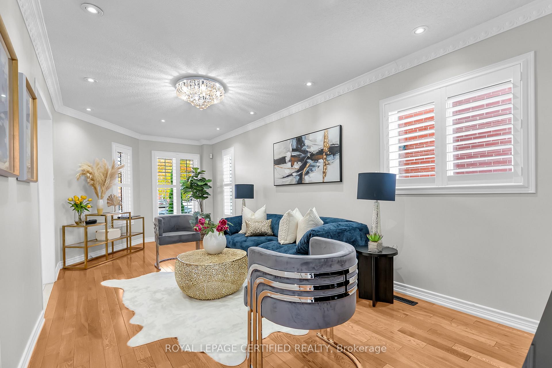 Photo 10 of 61 Cranberry Crescent, Brampton, Fletcher's Creek South — HOMEH