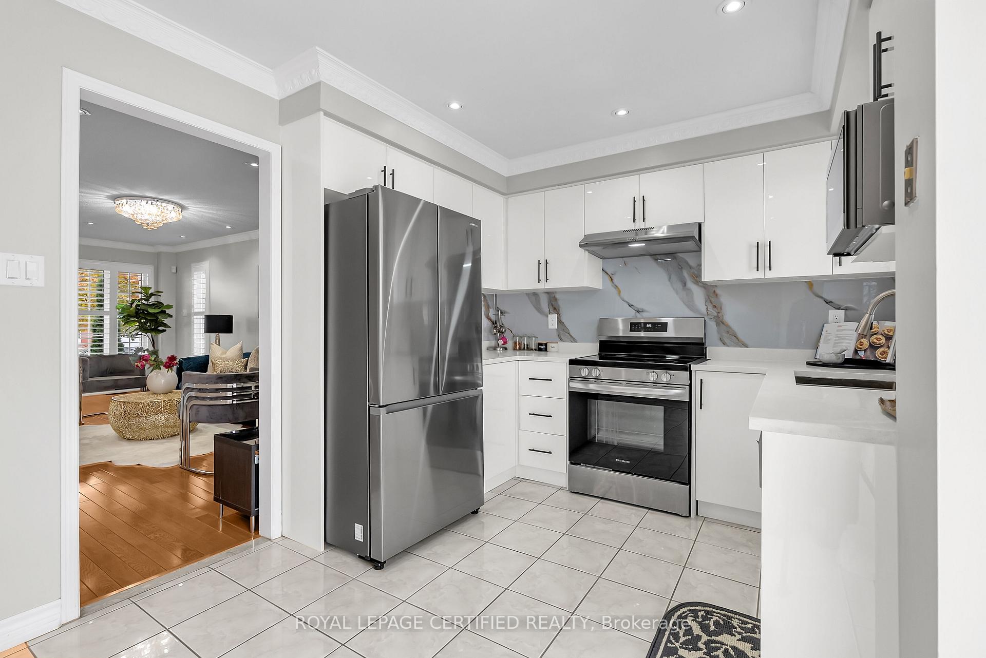 Photo 17 of 61 Cranberry Crescent, Brampton, Fletcher's Creek South — HOMEH