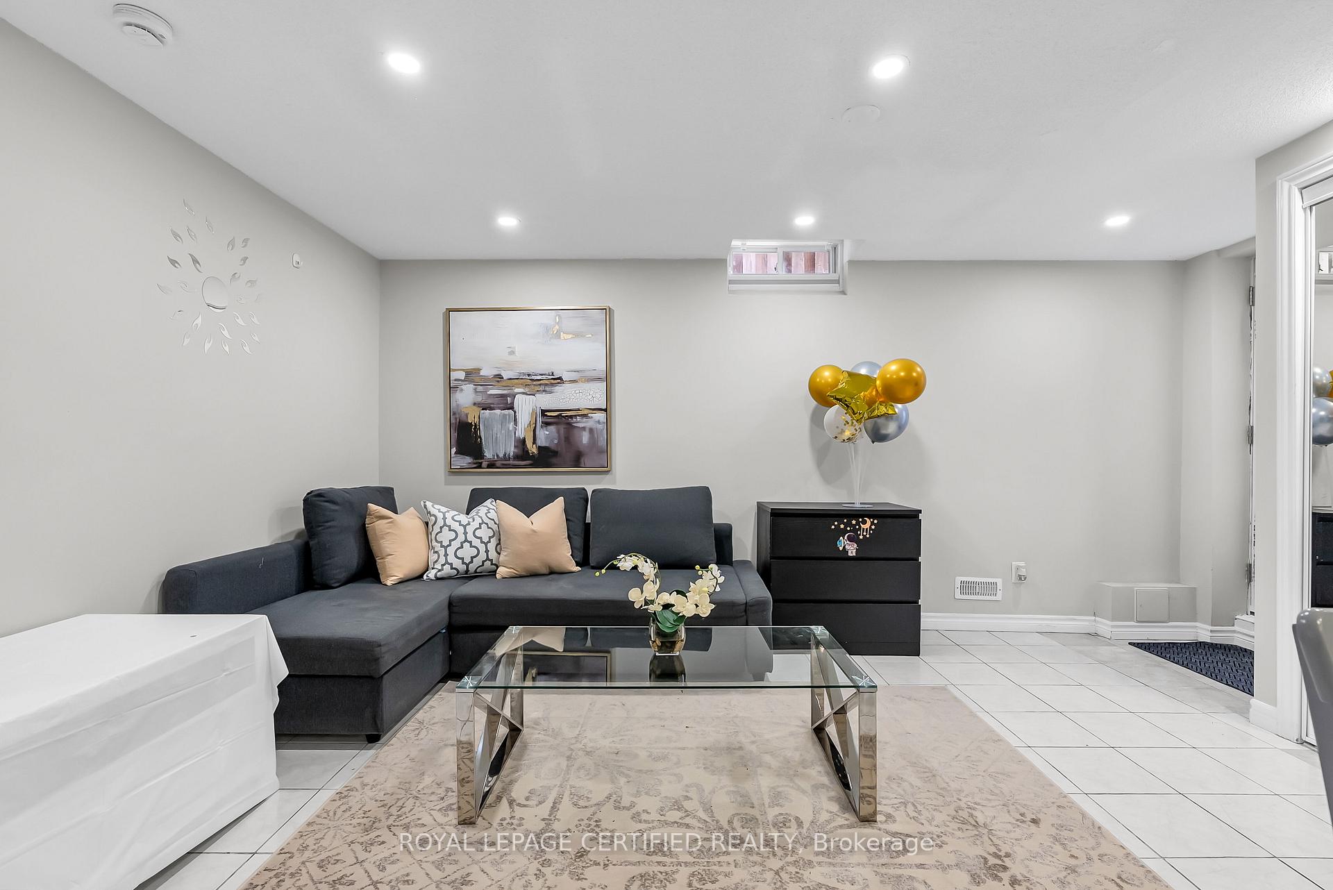 Photo 37 of 61 Cranberry Crescent, Brampton, Fletcher's Creek South — HOMEH