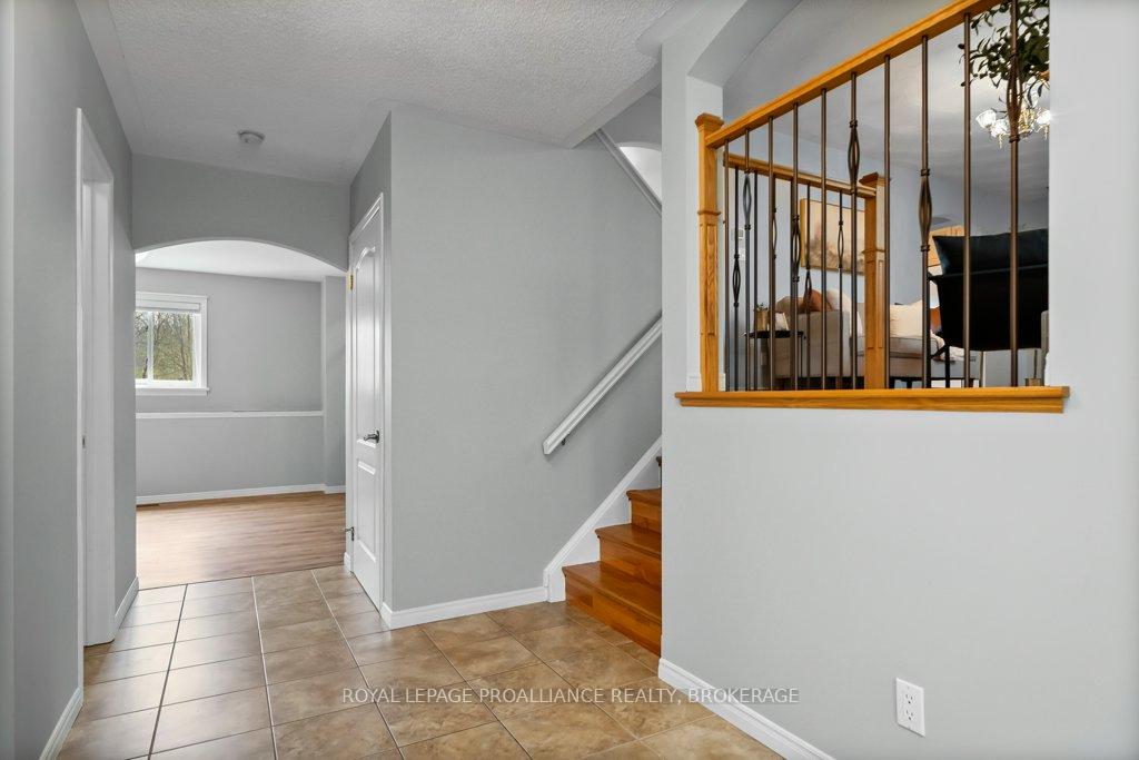 Photo 5 of 4608 Wilmer Road, Frontenac, Frontenac South — HOMEH