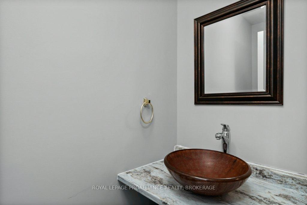 Photo 6 of 4608 Wilmer Road, Frontenac, Frontenac South — HOMEH