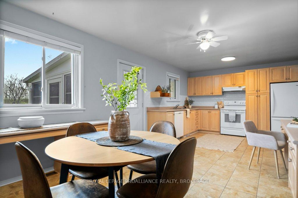 Photo 13 of 4608 Wilmer Road, Frontenac, Frontenac South — HOMEH