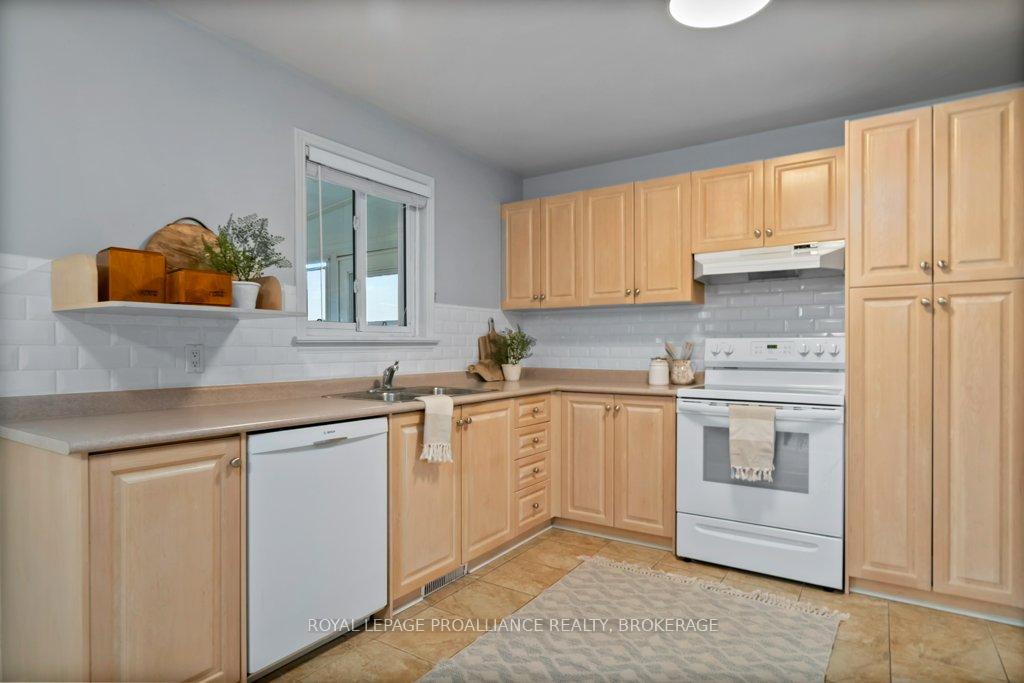 Photo 18 of 4608 Wilmer Road, Frontenac, Frontenac South — HOMEH