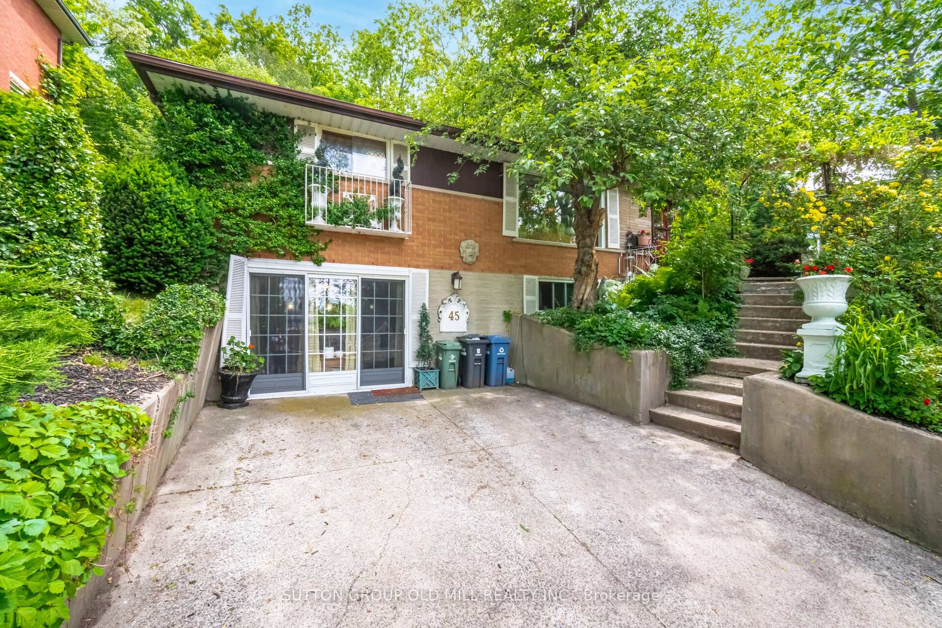 Photo 5 of 45 Regent Street, Guelph, St. George's — HOMEH