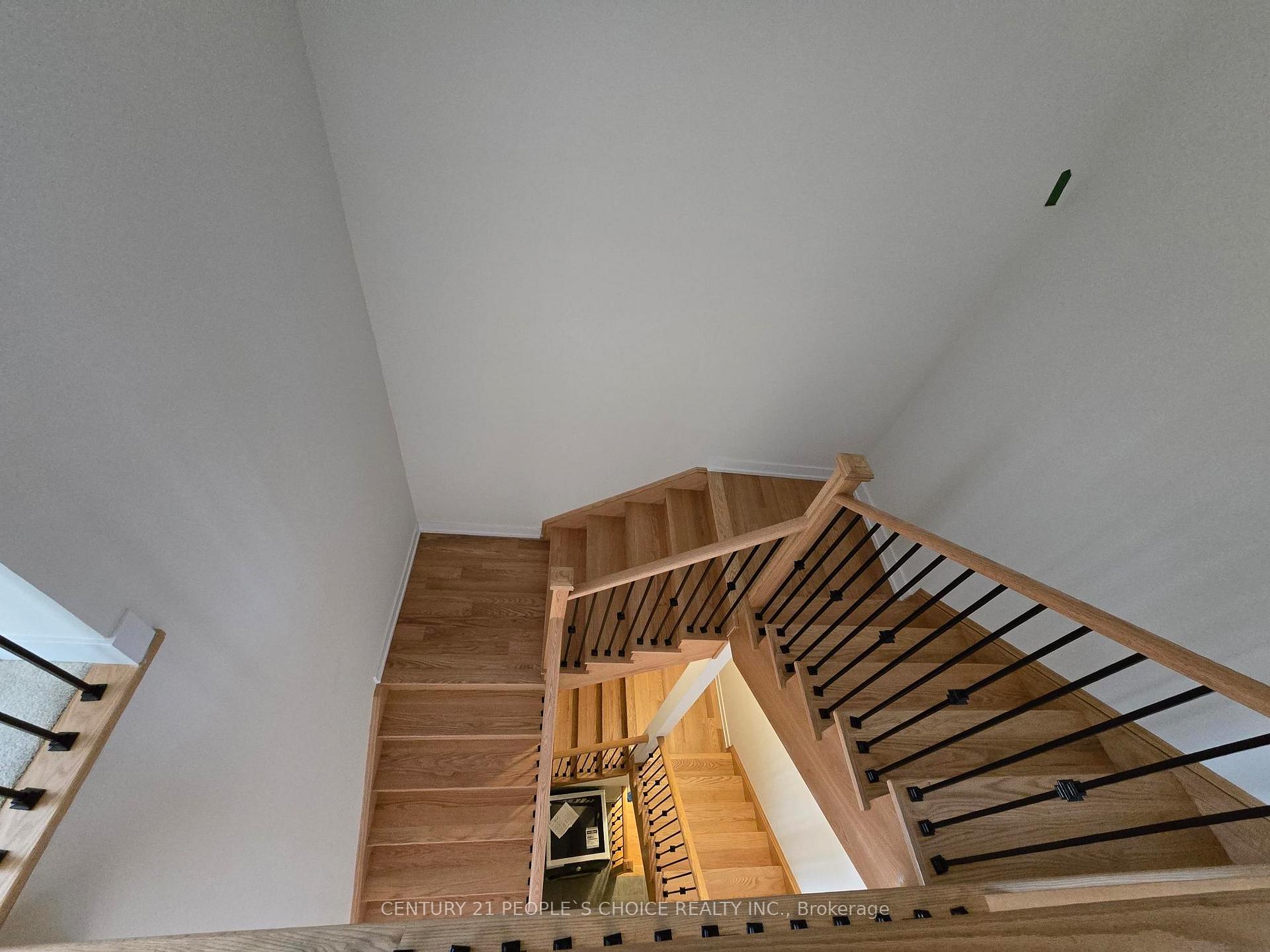 Photo 7 of 3079 Meadowridge Drive, Oakville, Joshua Meadows — HOMEH
