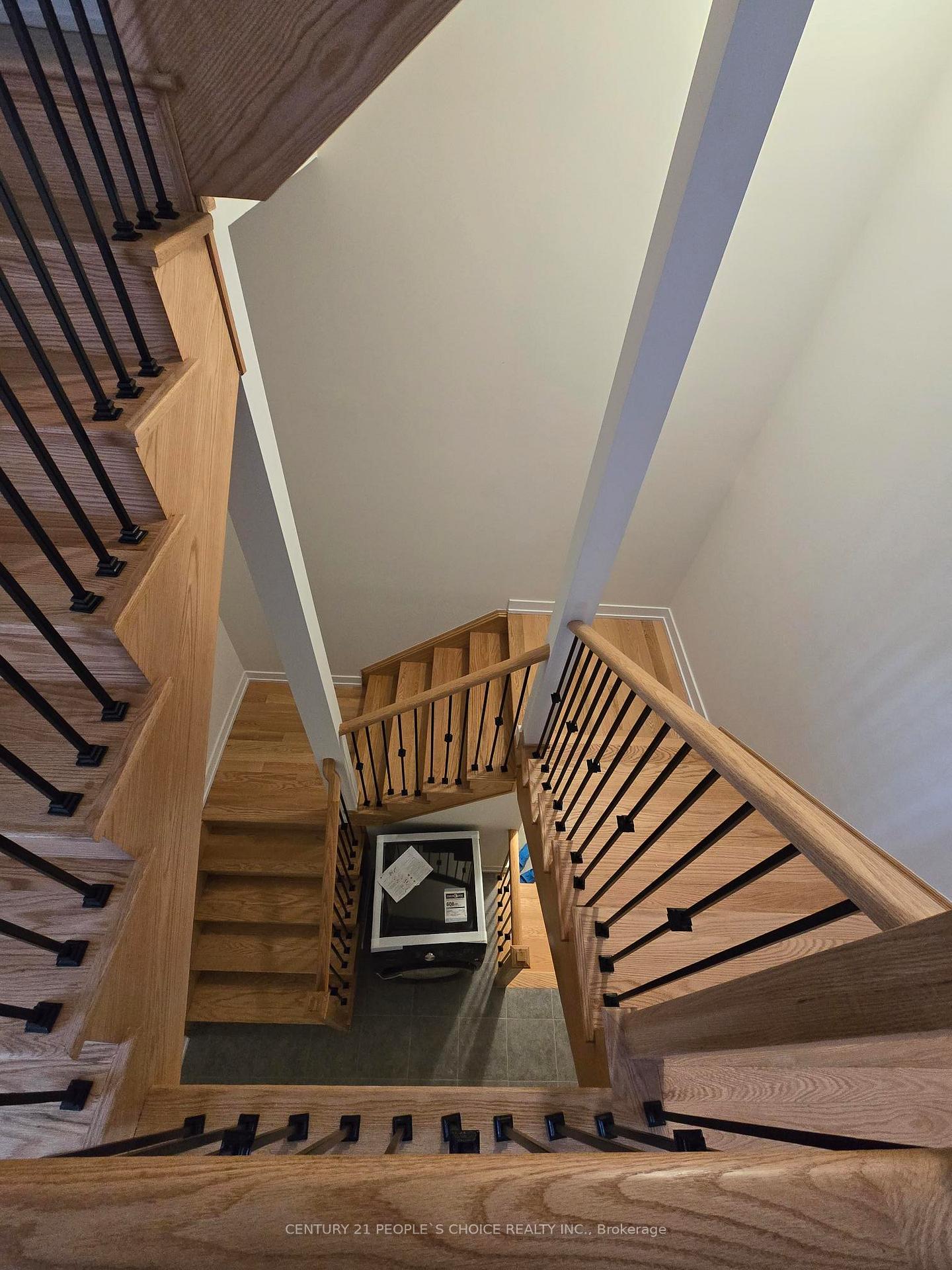 Photo 10 of 3079 Meadowridge Drive, Oakville, Joshua Meadows — HOMEH