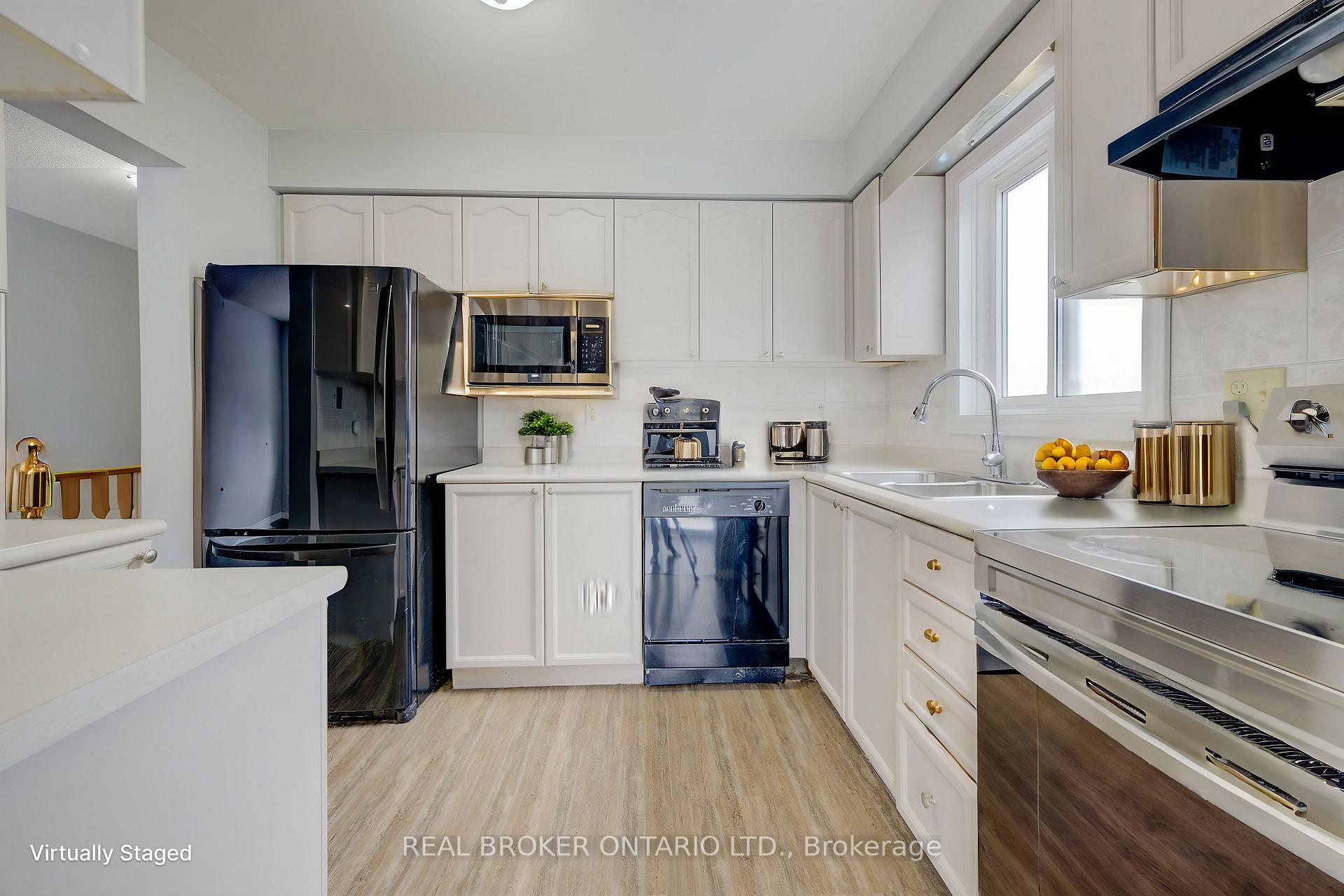 Photo 7 of 140 Poplar Drive, Cambridge — HOMEH