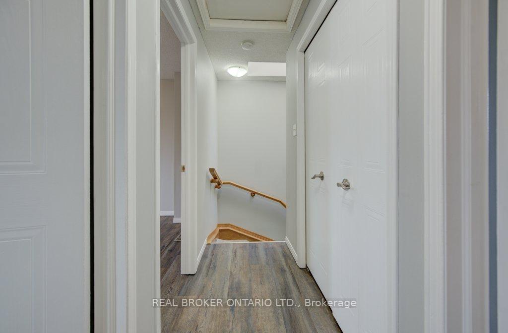 Photo 12 of 140 Poplar Drive, Cambridge — HOMEH