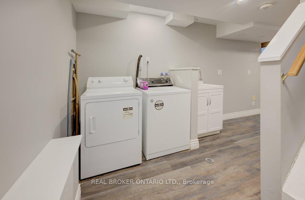 Photo 15 of 140 Poplar Drive, Cambridge — HOMEH