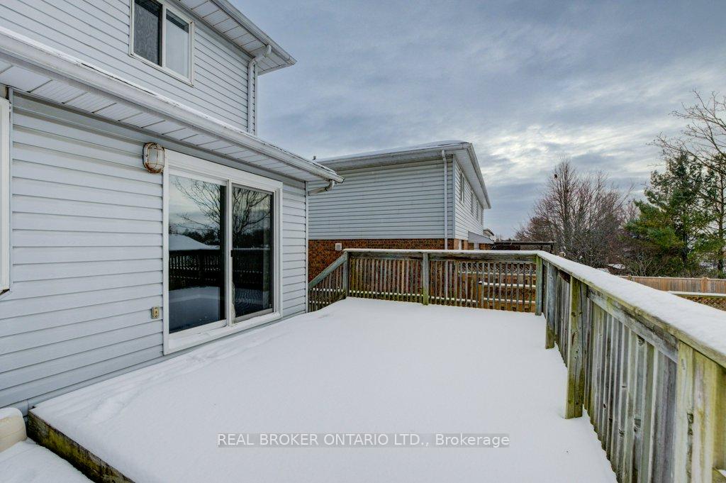 Photo 20 of 140 Poplar Drive, Cambridge — HOMEH