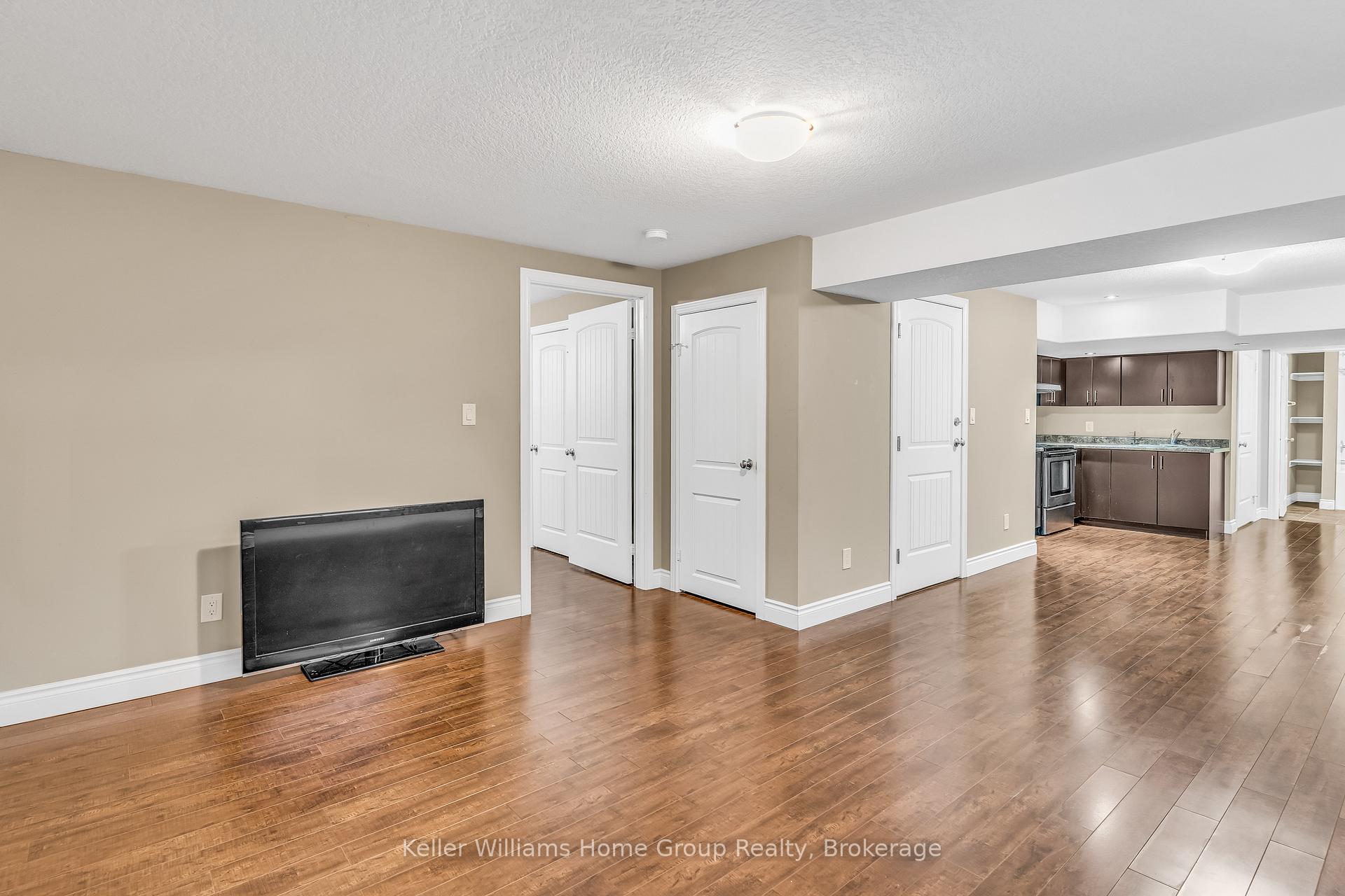 Photo 27 of 312 Colonial Drive, Guelph, Pineridge/Westminster Woods — HOMEH