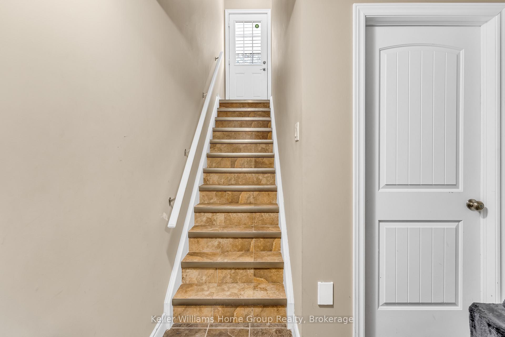 Photo 32 of 312 Colonial Drive, Guelph, Pineridge/Westminster Woods — HOMEH