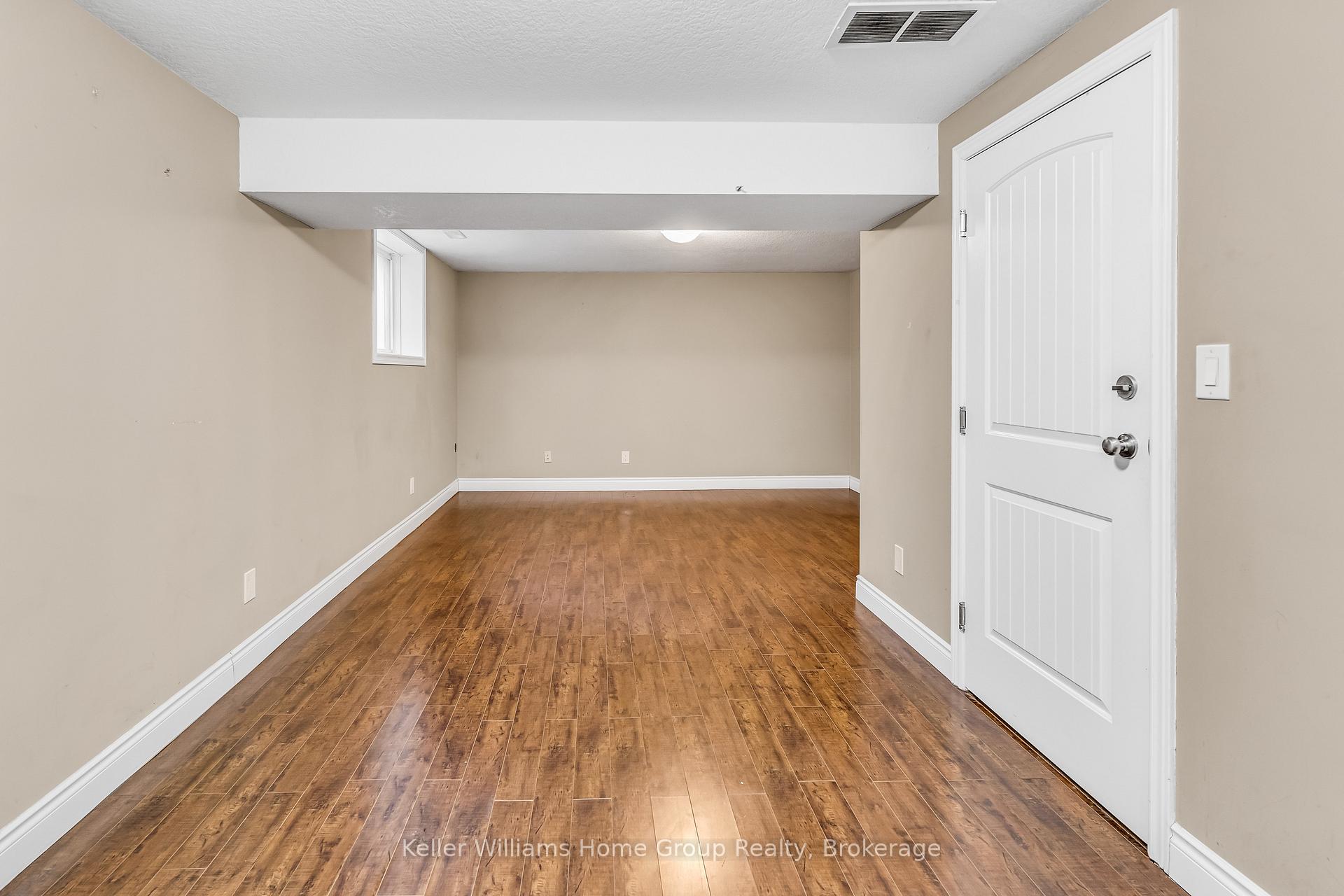 Photo 36 of 312 Colonial Drive, Guelph, Pineridge/Westminster Woods — HOMEH