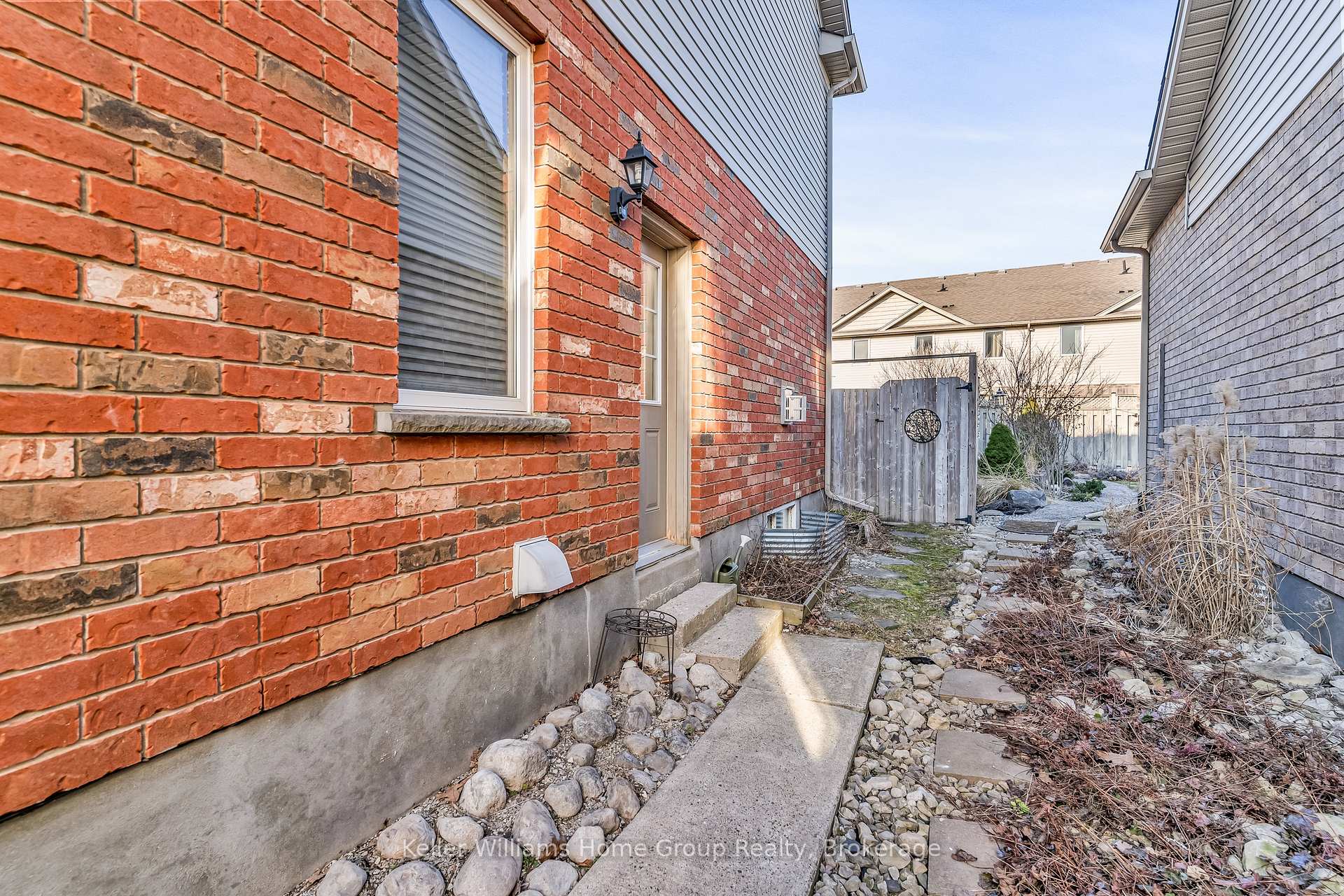 Photo 41 of 312 Colonial Drive, Guelph, Pineridge/Westminster Woods — HOMEH
