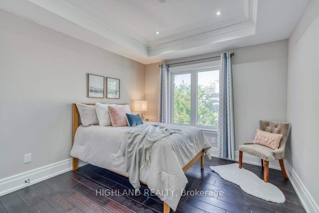 Photo 18 of 150 Oliver Place, Oakville, College Park — HOMEH