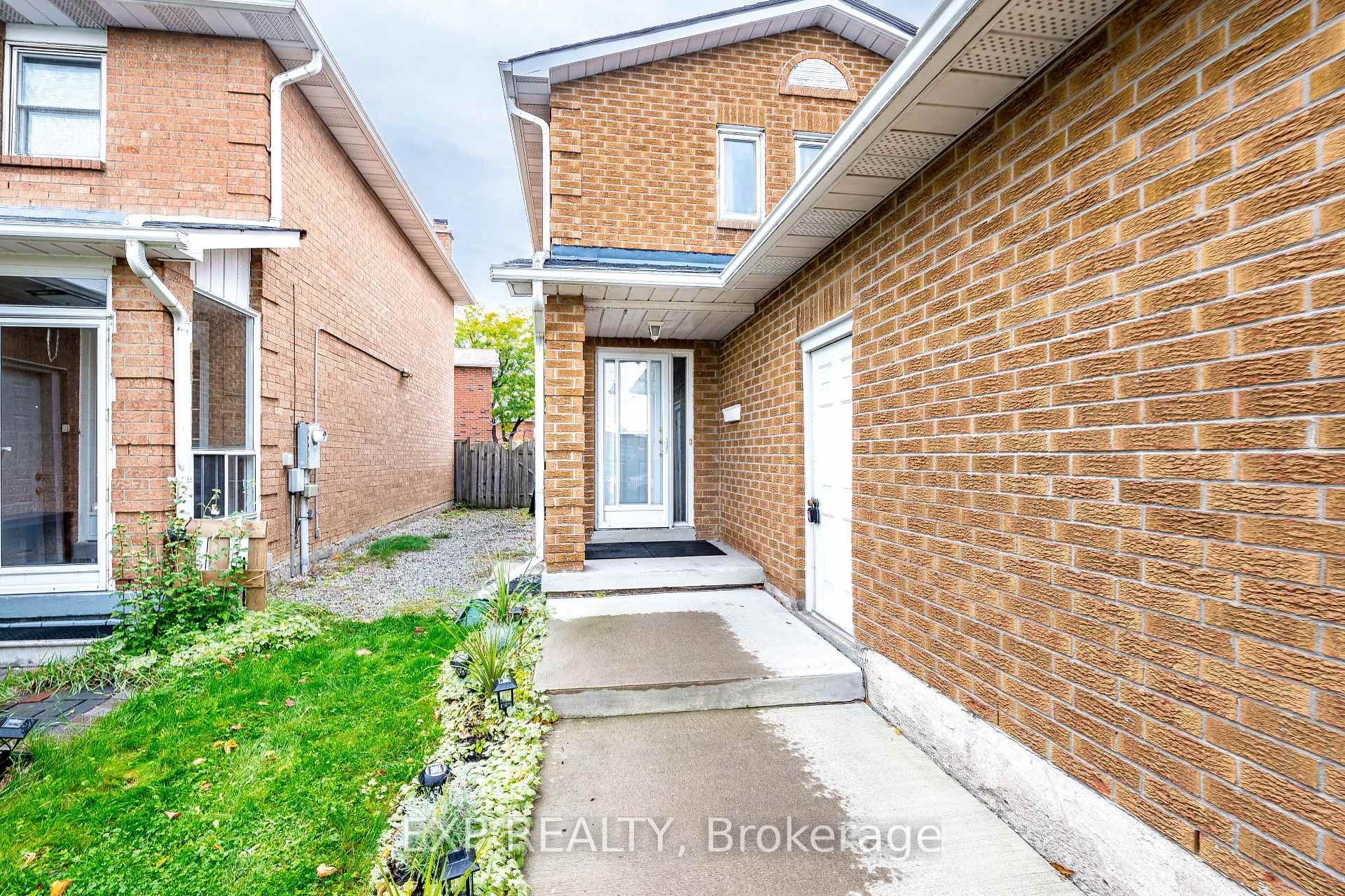 Photo 2 of 83 Wildercroft Avenue, Brampton, Brampton North — HOMEH