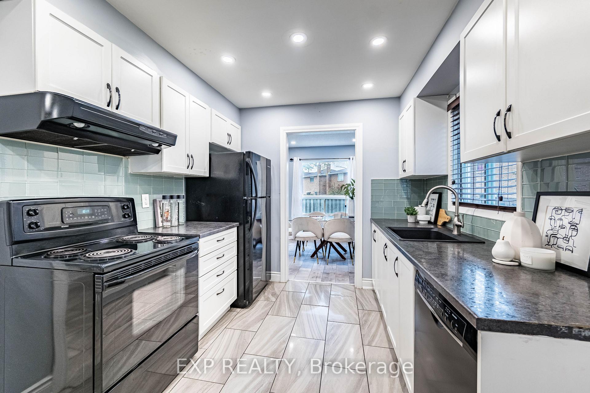 Photo 11 of 83 Wildercroft Avenue, Brampton, Brampton North — HOMEH