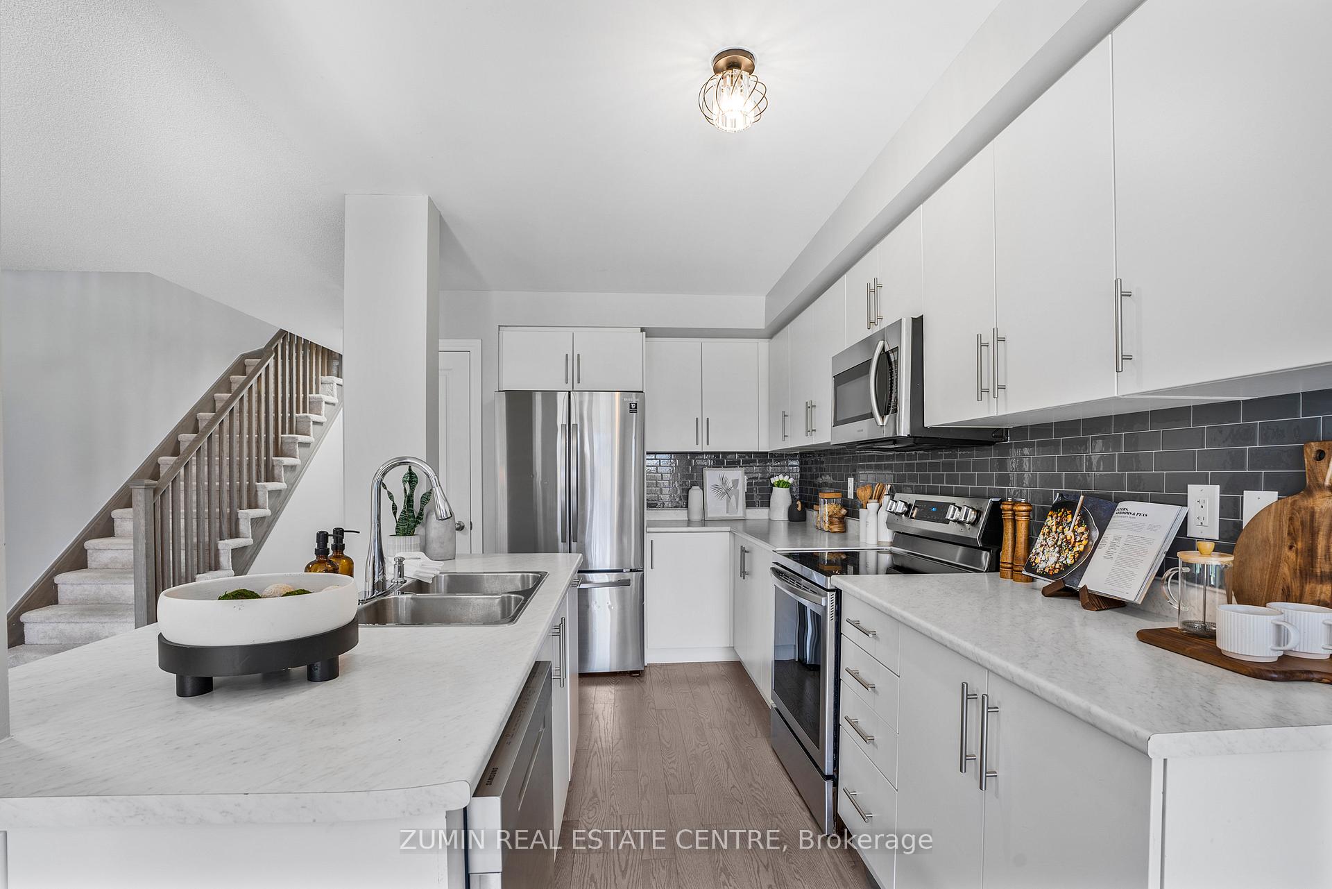 Photo 9 of 20 Sailors Landing Drive, Clarington, Bowmanville — HOMEH